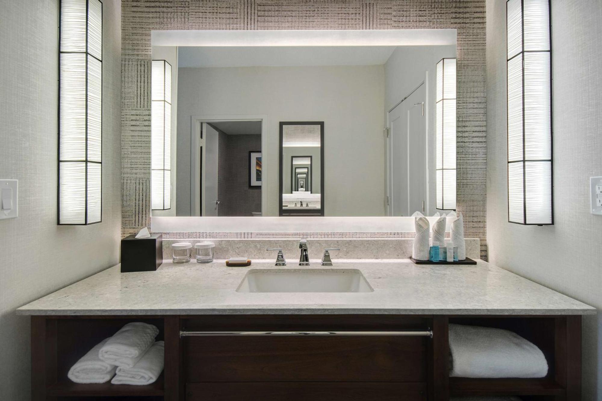 Embassy By Hilton Detroit Metro Airport