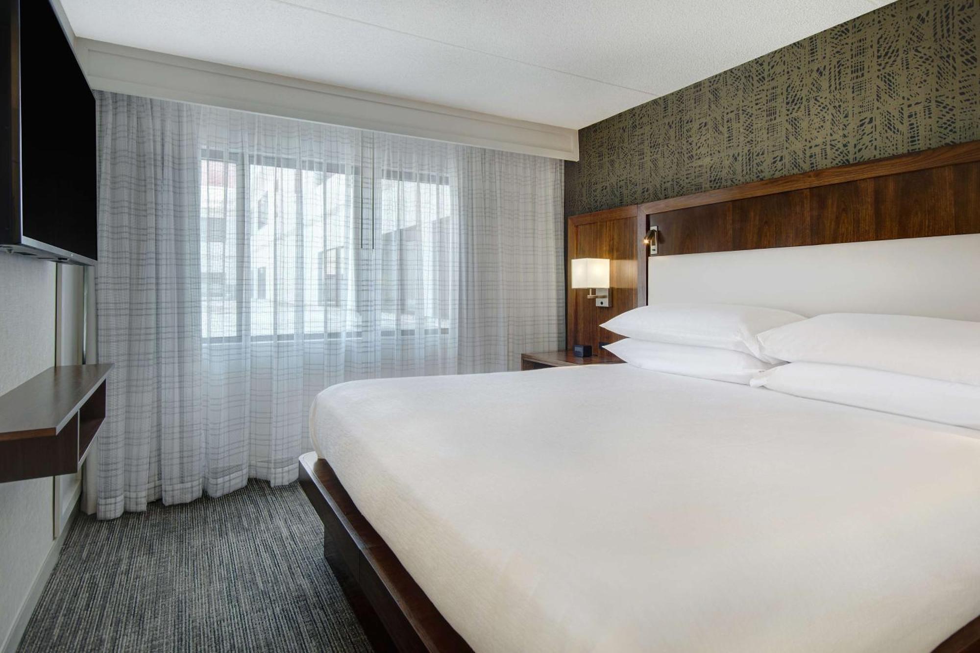 Embassy By Hilton Detroit Metro Airport 3* Romulus