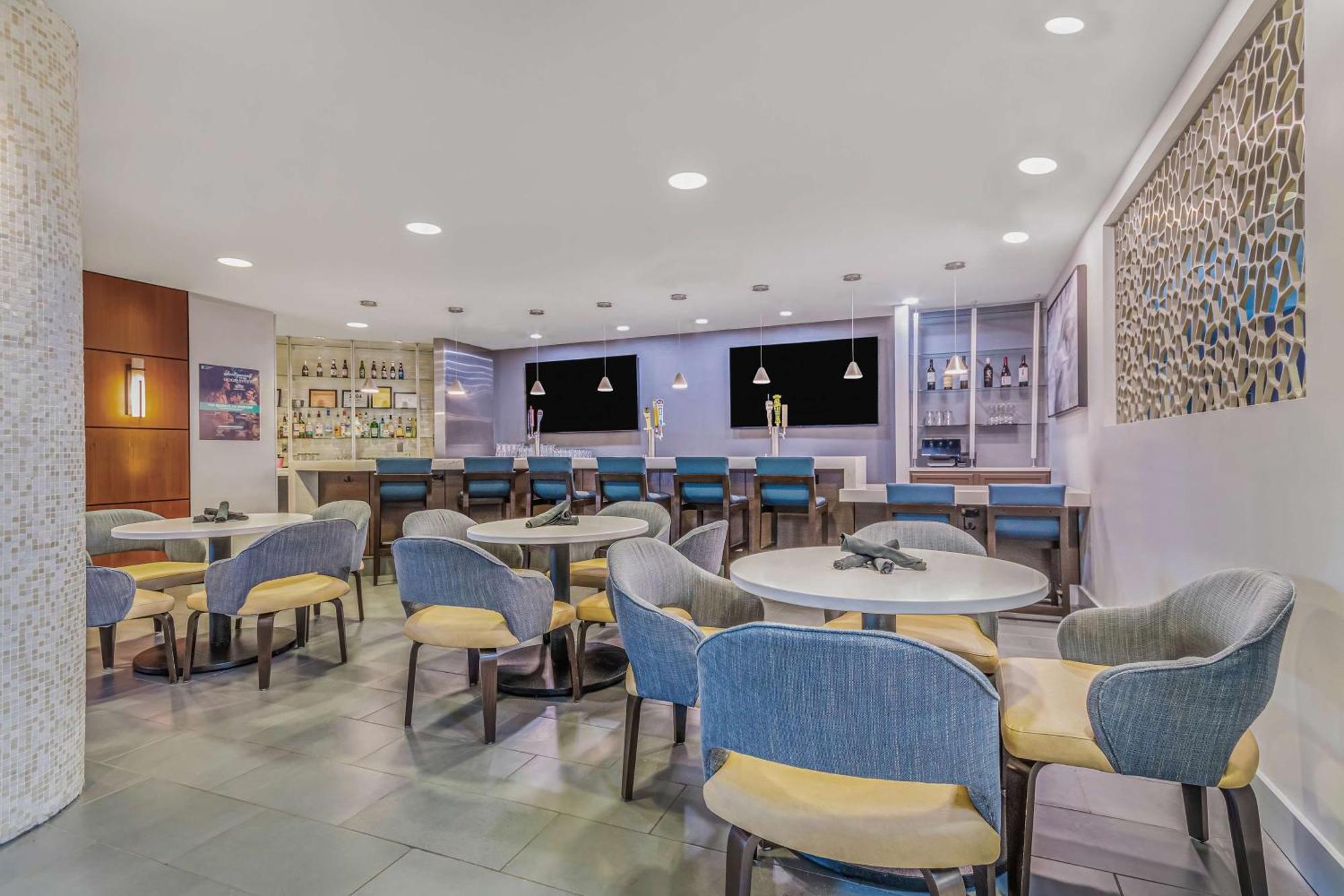 Embassy By Hilton Detroit Metro Airport 3* Romulus