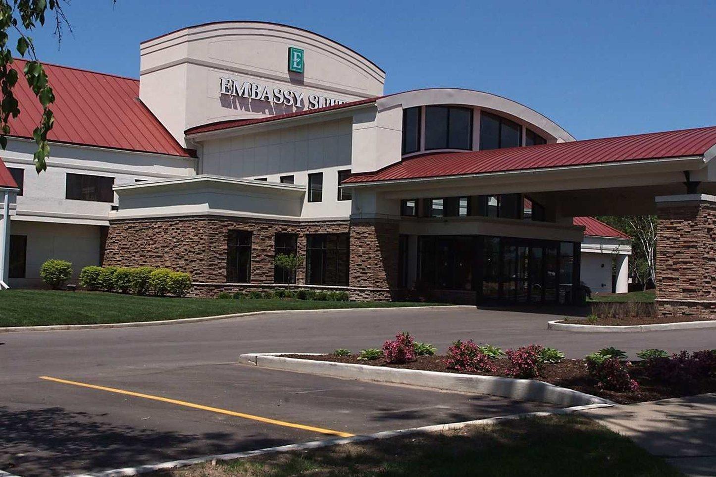 Embassy By Hilton Detroit Metro Airport 3*
